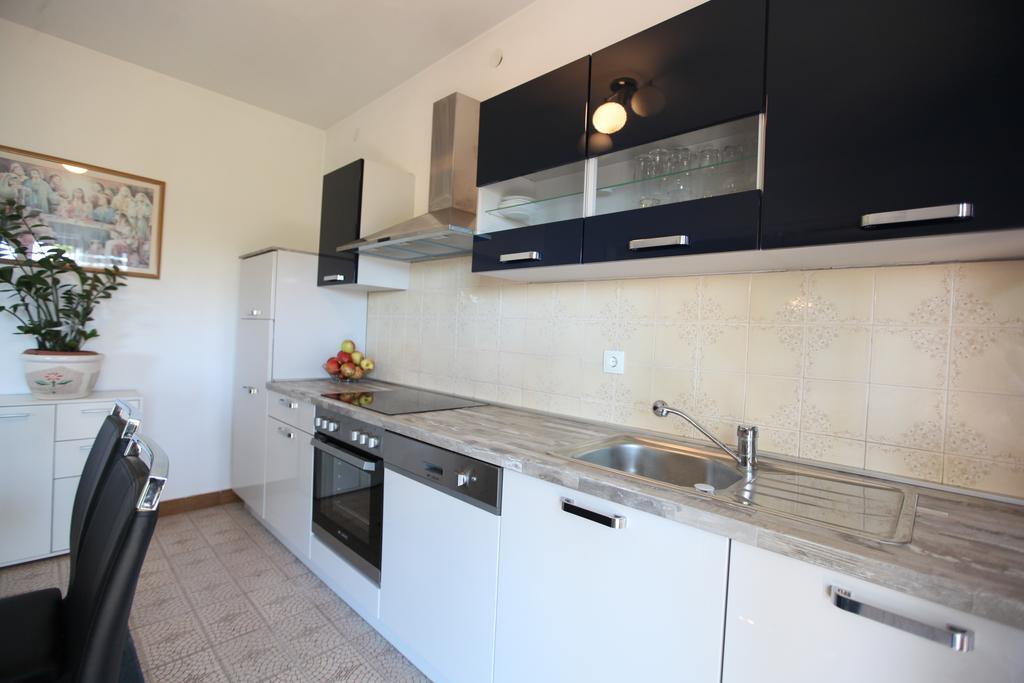Apartment Marin Donji Seget Exterior foto