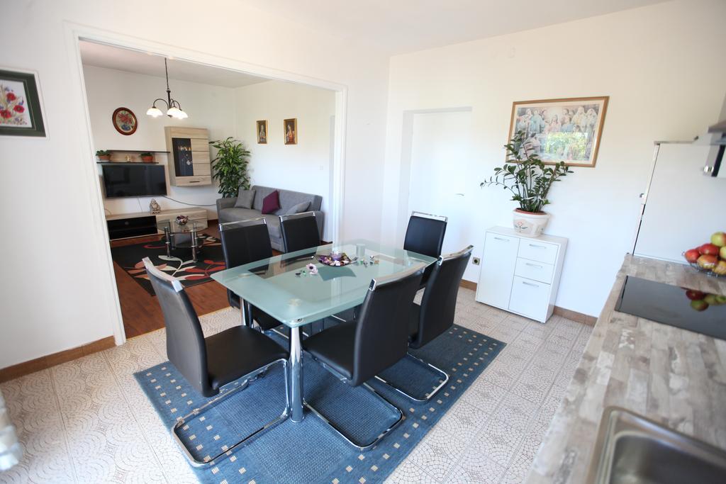 Apartment Marin Donji Seget Exterior foto